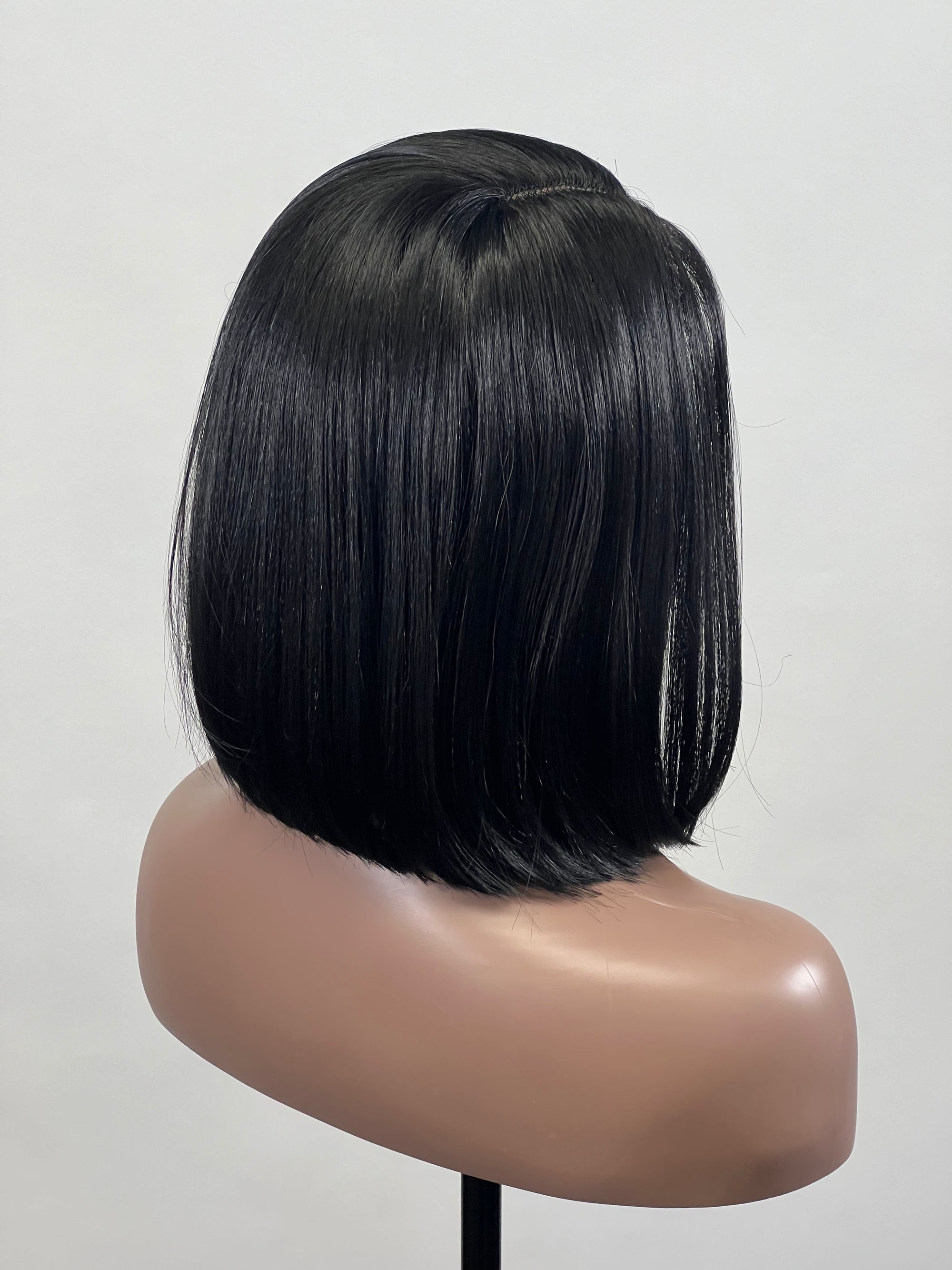 CHYNA perruque lace front en semi naturel.