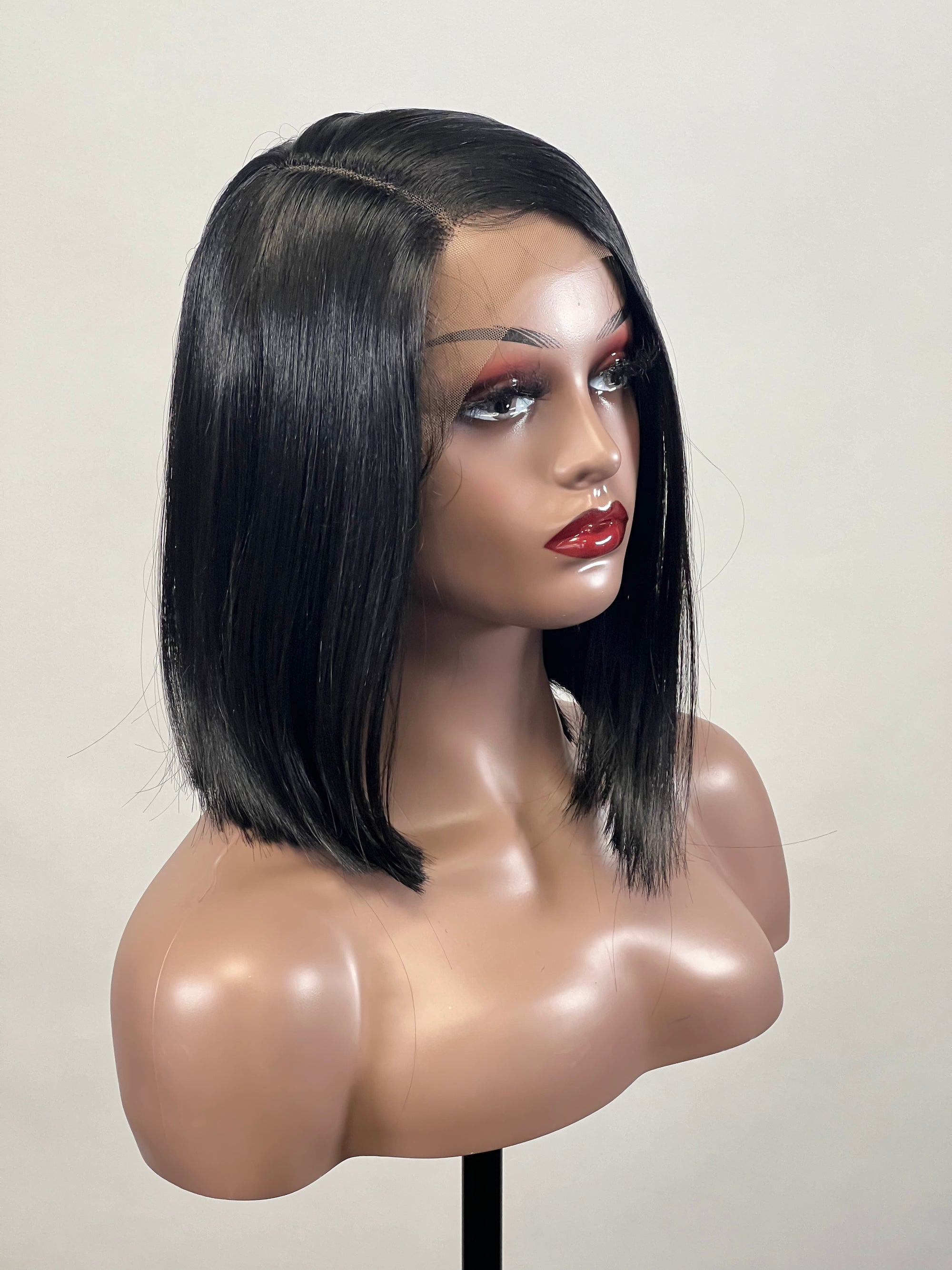 CHYNA perruque lace front en semi naturel.