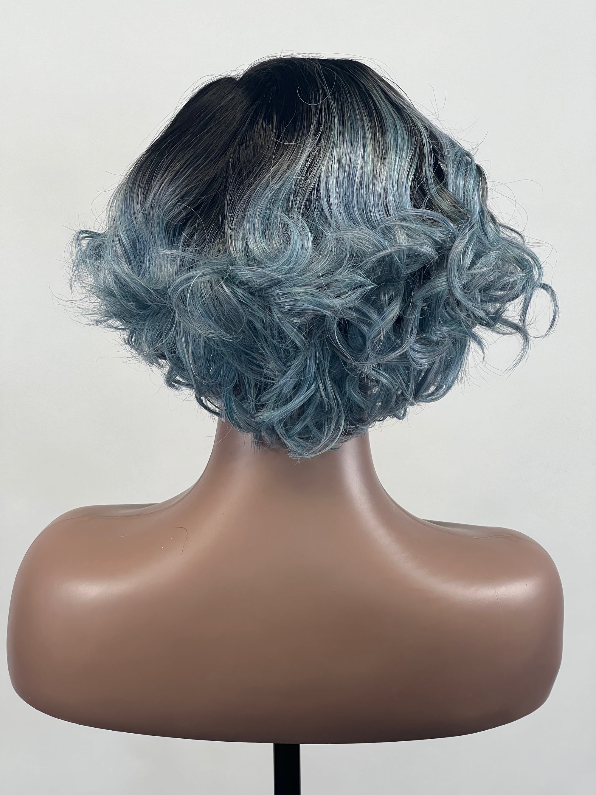 PERRUQUE LACE LOLA, Marque: mane concept;