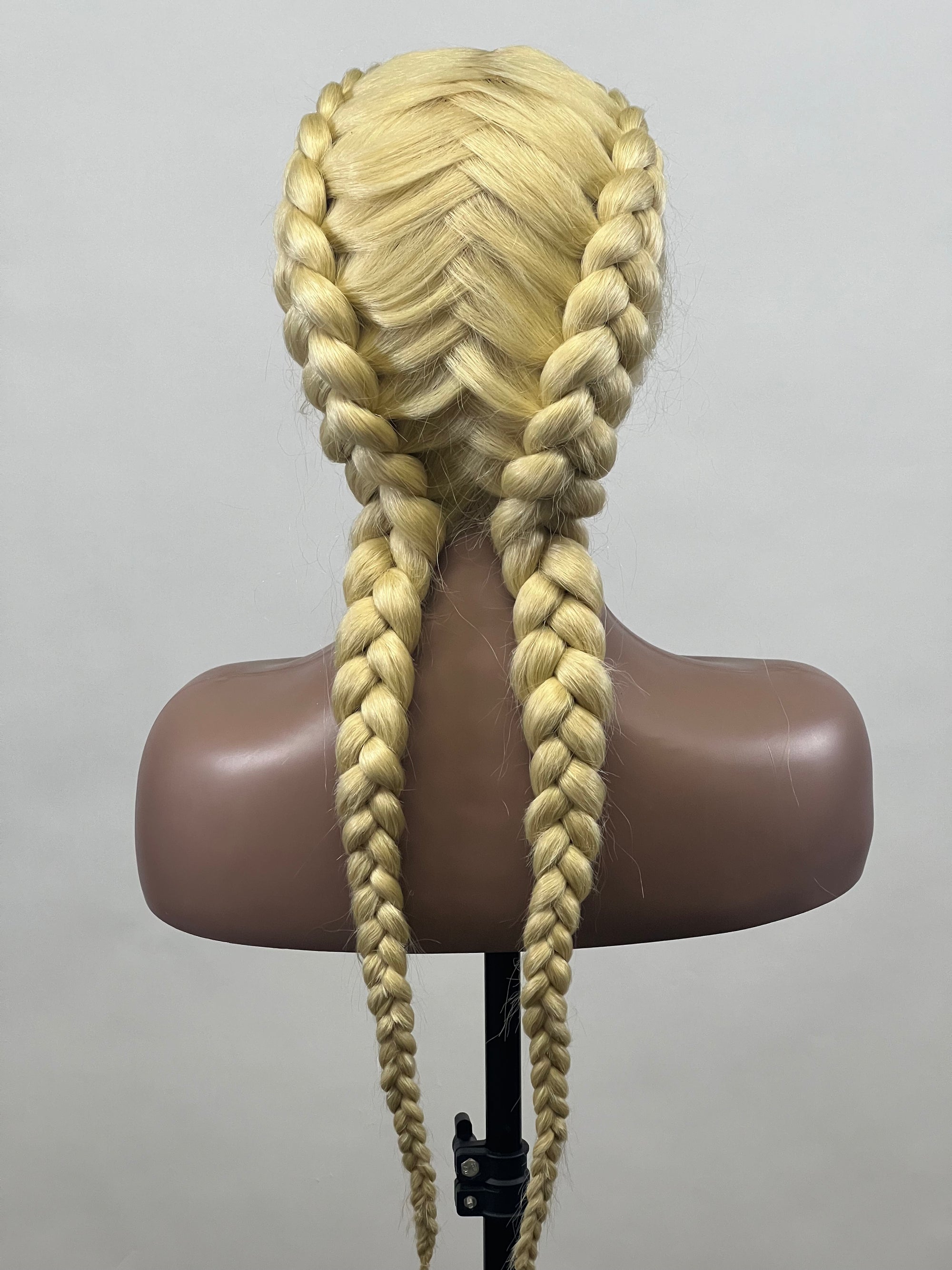 LACE FRONT WIG TRESSÉE DOUBLE DUTCH BRAID 24'. Marque: Bijoux .
